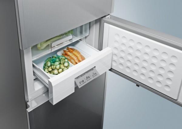 Холодильник с вакууматором