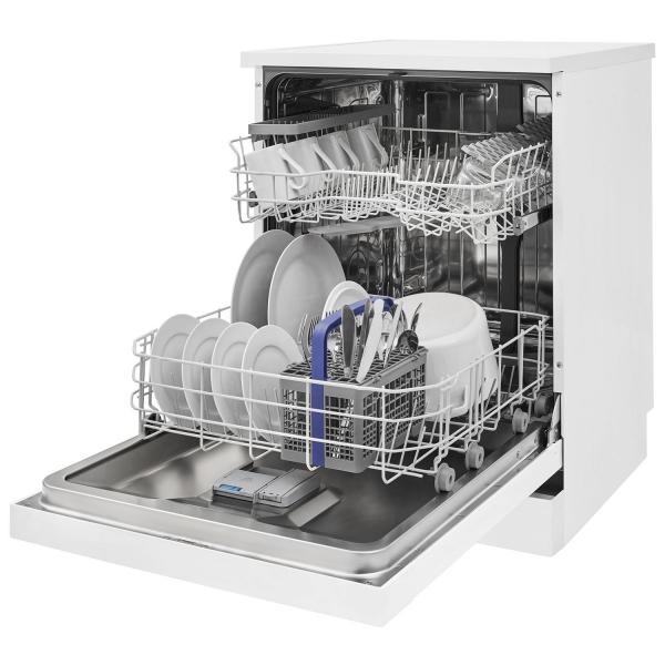 Почему не сливается вода из посудомоечной машины?